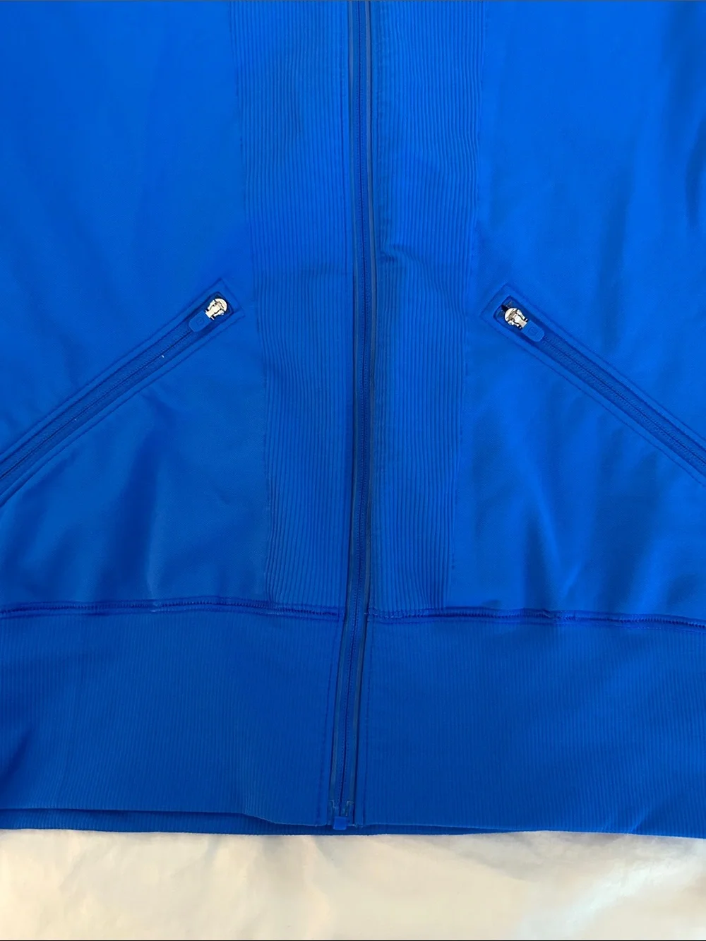 Lululemon EUC Women’s Electric Blue Full-Zip Active Stretch Zip-Up - size 8